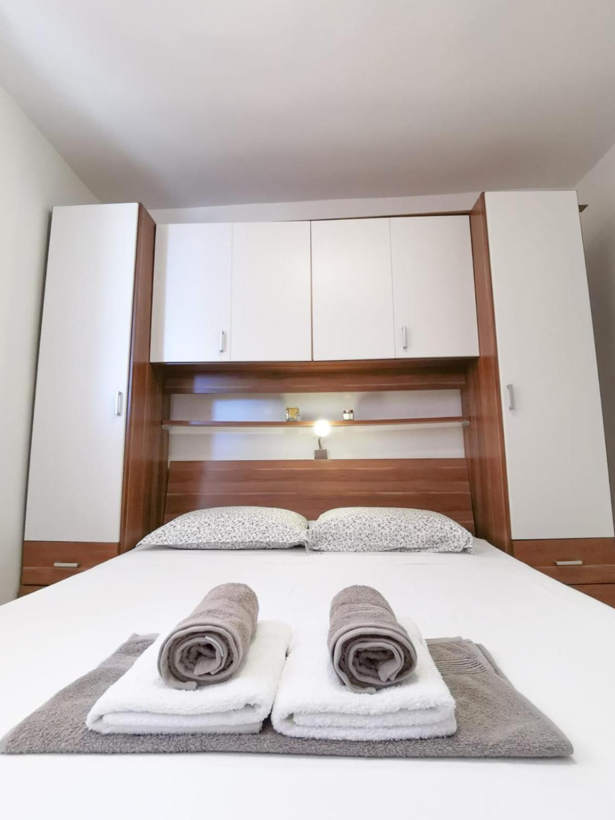 Apartments By The Sea Mimice, Omis - 14230 Kamer foto