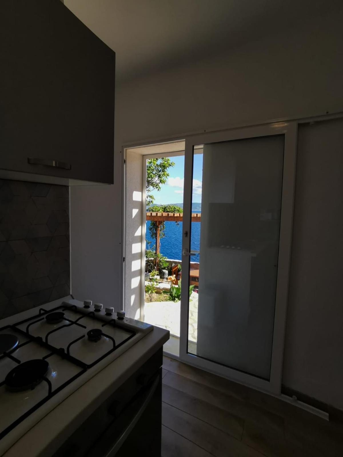 Apartments By The Sea Mimice, Omis - 14230 Kamer foto